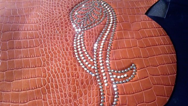 collection 2 strass+cut steel+pearls on reliefed napa
